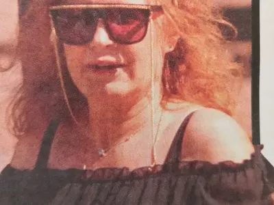 Свърши се с имиджа на секссимвол за Аня Пенчева! Вижте как изглежда сега (Папарашко фото)