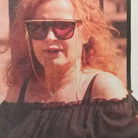 Свърши се с имиджа на секссимвол за Аня Пенчева! Вижте как изглежда сега (Папарашко фото)