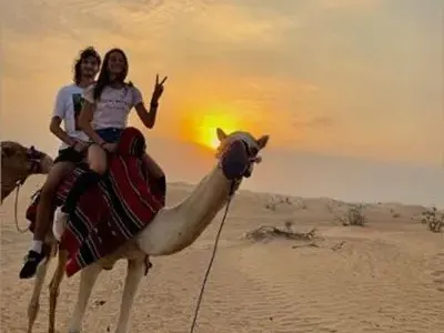 Тихомир Иванов глези гаджето в Дубай (Снимки)