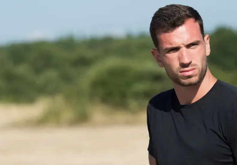 Томас от „Игри на волята” крие минало на... стриптийзьор (И то в бар за хомосексуални - Пикантни подробности)