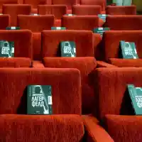 Топ модели и шоубизнес звезди почетоха Карл Лагерфелд в София