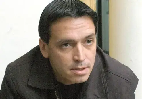 Васил Иванов бяга от задръстванията с тротинетка