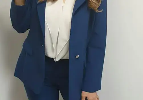 Врачката на Берлускони се тунингова изцяло, пак наду пазва и джуки, има и нови зъби