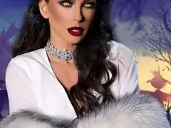 Фолкът под прикритие на Хелоуин! Диона се гримира сама, Емануела и Ваня си правят тоалети и още…