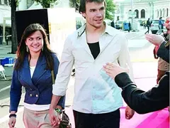 Ивайло Захариев напусна жена си след 7 години брак! Актьорът живее в ергенска квартира