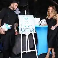 Златка Райкова и Благой поляха бебето в дискотека (Снимки от купона)