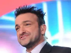 Зуека отказва цигарите с особена процедура
