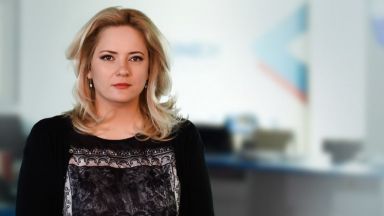 Лора Крумова бяга в Гърция (Журналистката се отказа от телевизията)