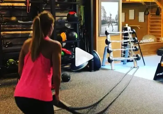 Анелия тренира с въжета