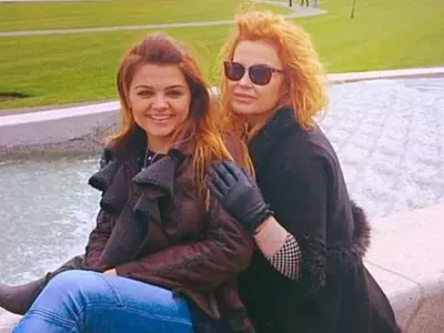 Аня Пенчева не се отделя от внучето си