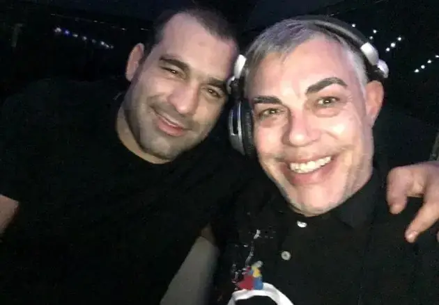 Багата бройка палави студентки в меката на чалгата (Снимки)