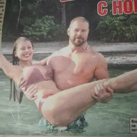 Бившият на Кали заби заби младо секси гадже, заведе я в Коста Рика (Фото на новата му)