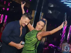 Бони награби босненец и... стана горещо (СНИМКИ)