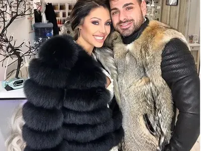 Бременната Джулиана Гани няма спирка! (Моделката отказа да спре креватните ласки и алкохола)