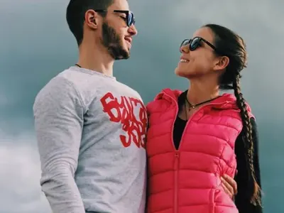 Бременната Теа спря спорта, но защо жената на Наум Шопов пуши?