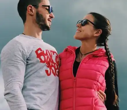 Бременната Теа спря спорта, но защо жената на Наум Шопов пуши?