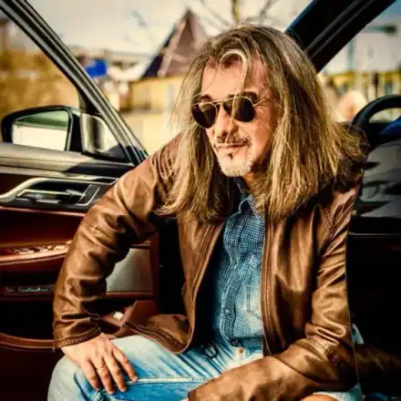 Дядото на Халваджиян спасява „Левски”