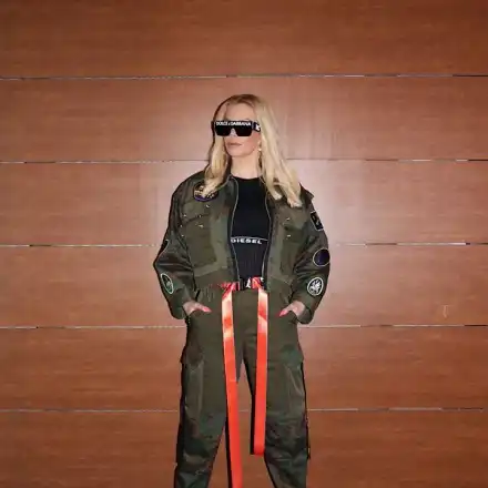 Емилия отново втрещи с модна изцепка (Потрес фото)