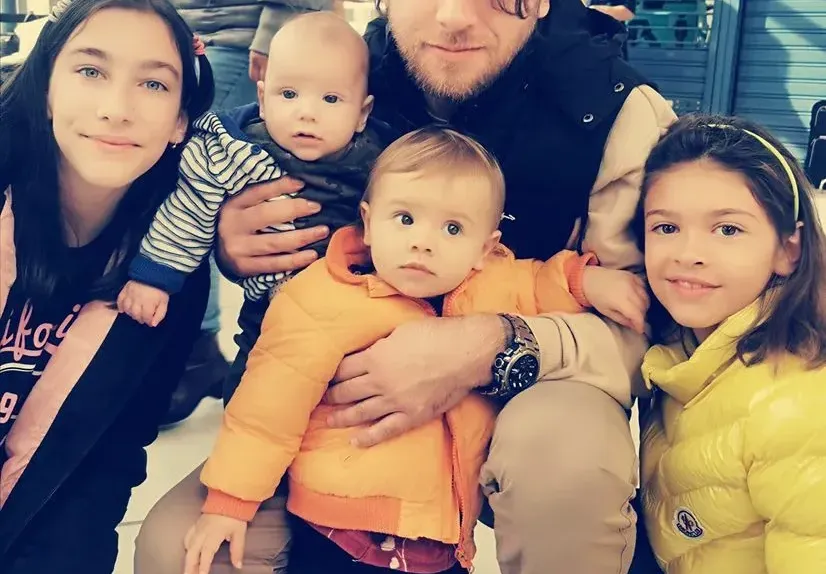 Ето го семейството на Плачков и Мариана Попова