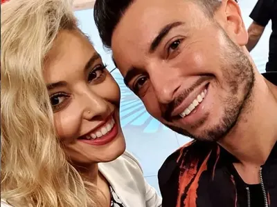 Ева Веселинова се гушка с австралийски мачо