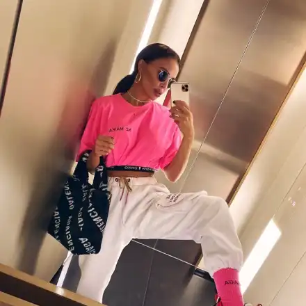 Галена и Николета Лозанова на розова вълна