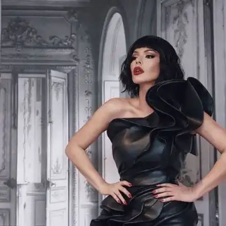 Галена с перука