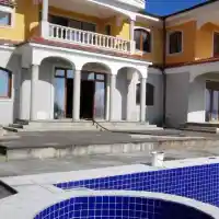 Галена се шири в имение с 11 спални (Фото)