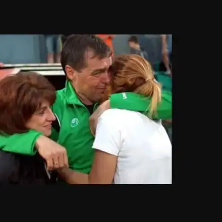 Хубчев разделен с жена си