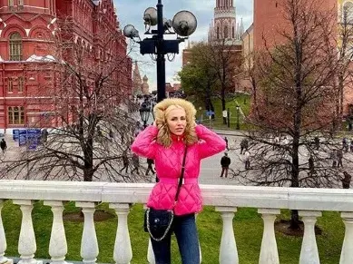 Жаси си подари скъпа разходка до Москва