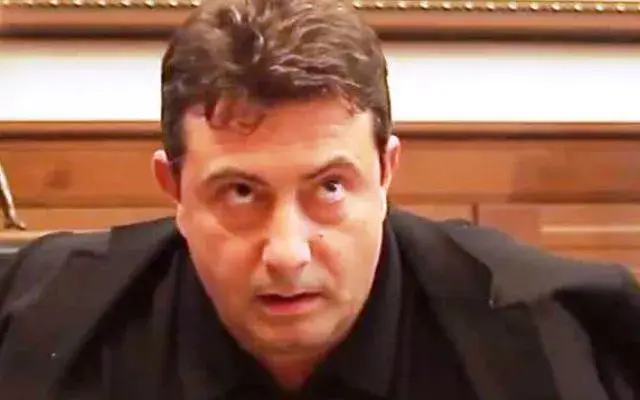 Коко Каменаров кара като луд и след присъдата, бившият шеф на БНТ едва не блъсна репортери на „Уикенд”