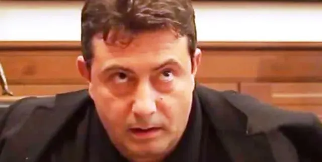 Коко Каменаров кара като луд и след присъдата, бившият шеф на БНТ едва не блъсна репортери на „Уикенд”