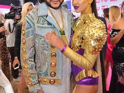 Лорд Евгени Минчев в модна атака: Любен Дилов- син, по-син от всякога, Киркоров надяна Панагюрското златно съкровище,  25 см  му е на Джони Деп и още + снимки