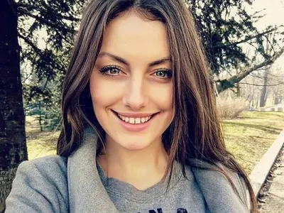 Мис България Марина Войкова става писател (Хубавицата пише книга за модерната жена)