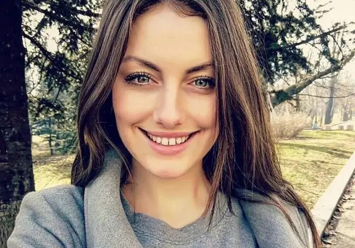 Мис България Марина Войкова става писател (Хубавицата пише книга за модерната жена)