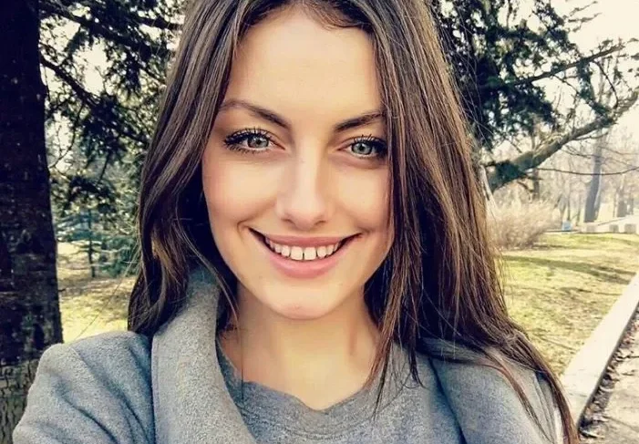 Мис България Марина Войкова става писател (Хубавицата пише книга за модерната жена)