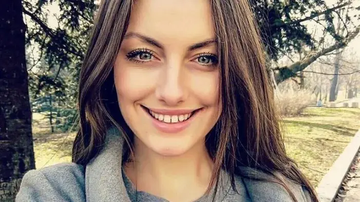 Мис България Марина Войкова става писател (Хубавицата пише книга за модерната жена)