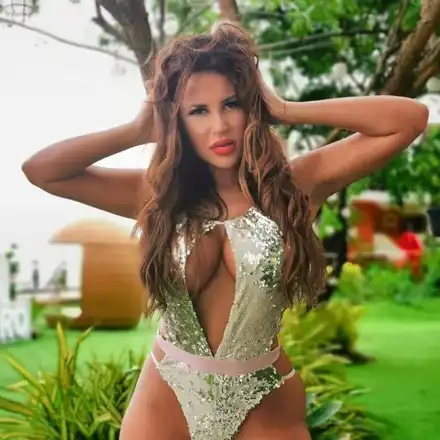 Мисис България за малко да хапне плъх на шиш