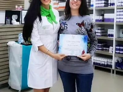 Най-красивата лекарка - Полина Паньова сбъдва мечти преди Коледа (Снимки)