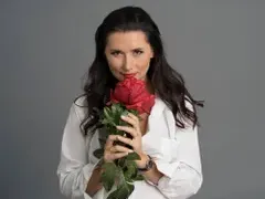 Наталия Кобилкина съветва жените как да се държат с мъжете си: Бъдете като разгонени мечки в планината!