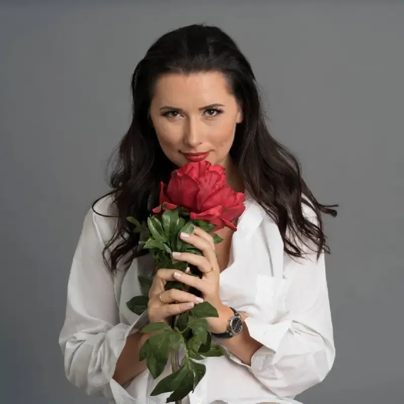 Наталия Кобилкина съветва жените как да се държат с мъжете си: Бъдете като разгонени мечки в планината!