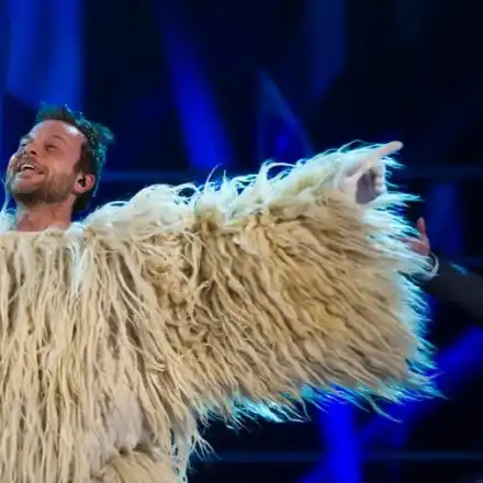 Ненчо Балабанов издаде: Жена печели „Маскирания певец”.