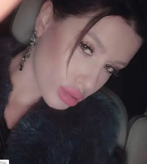 Пълен потрес! Новата Мис България Радинела Чушева провокира с пикантни кадри в нета (Профилът й пълен със снимки като от сайт за възрастни - Вижте ги без грам цензура)