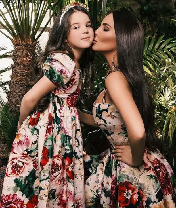 Плеймейтките ни излязоха в отпуск по майчинство: Николета гледа първокласничка, Русата Златка сменя памперси , Кучкова се покри с дъщеря си и още….