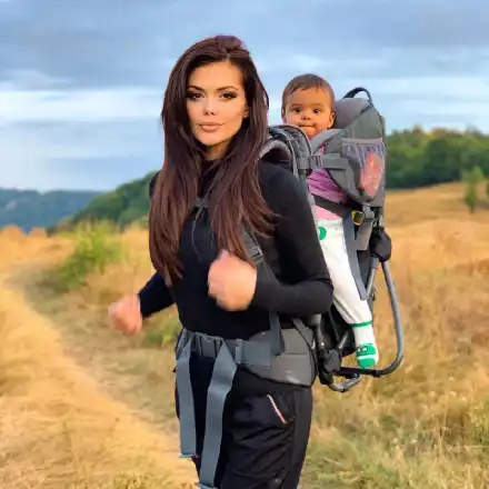 Преслава се преобрази от любов, хукна по планини, стартира силови упражнения и спря да...