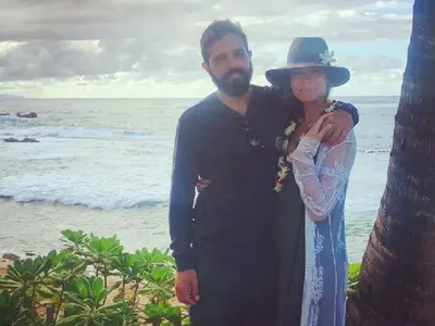 Шаман дарява Дарина Павлова с внуче (Вижте Паола и годеникът й)