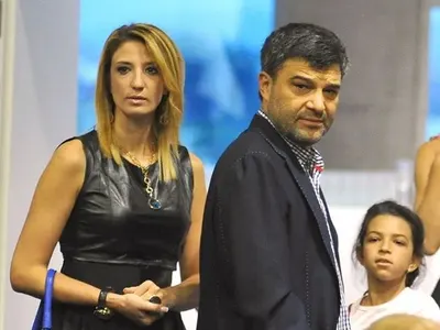 Щерката на Тодор Славков шаферка на сватбата му