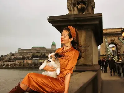 Тъжно! Райна окончателно замени мъжете с кучета