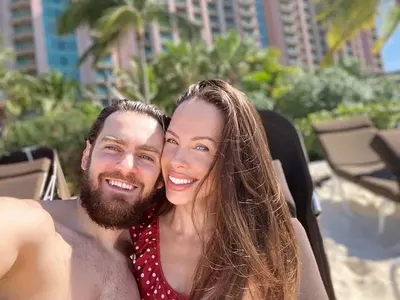 Теди Бургазлиева на меден месец 2 години след сватбата (Снимки)