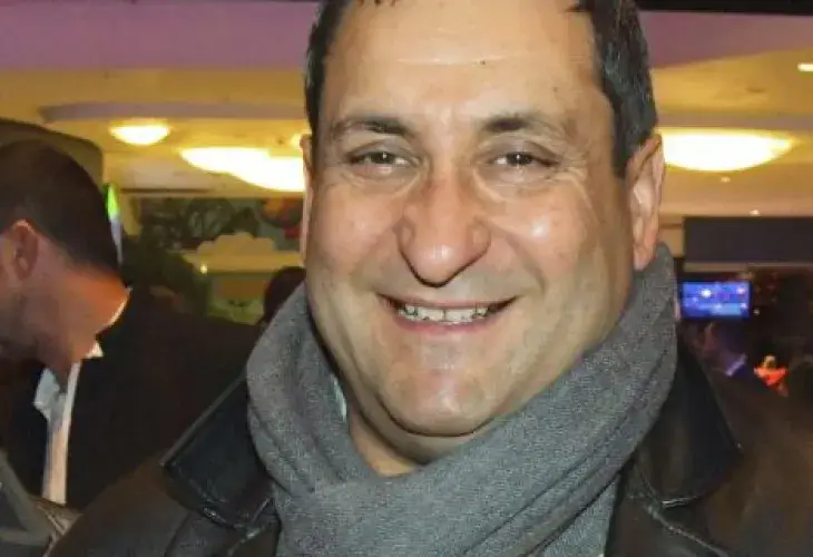 Тончо Токмакчиев морж! Актьорът се къпе в морето в средата на ноември