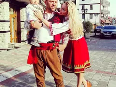 Антония Петрова с прощъпалник на сина си